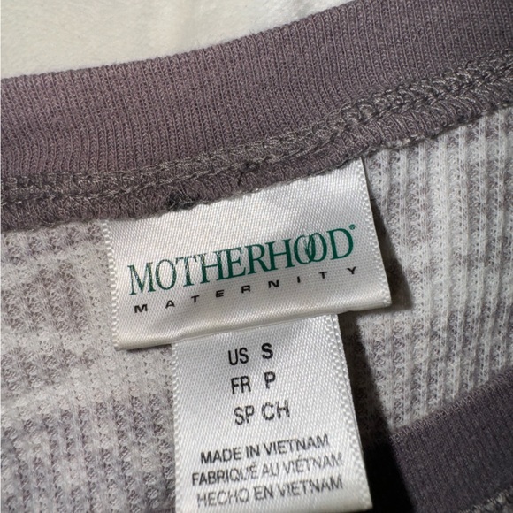 MOTHERHOOD MATERNITY multicolored maternity long sleeve shirt. Size S - Picture 2 of 2